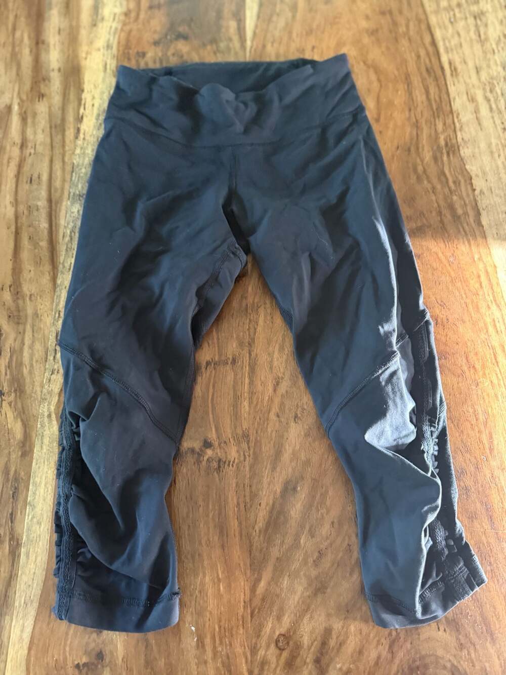 Lululemon Ruched Detail Crop Leggings Black Size 4